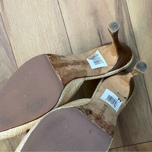 Manolo Raffia Kitten Heels - Picture 4 of 4